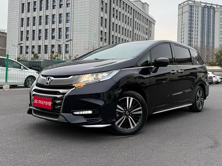 Фото 1 - Honda Odyssey