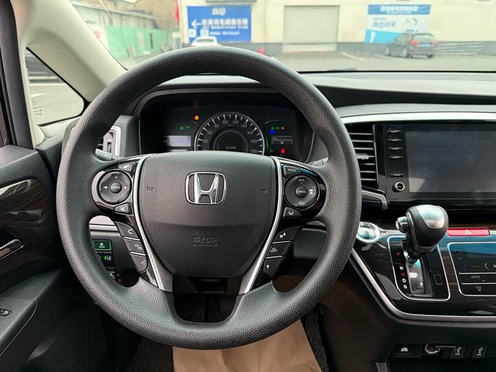 Фото 7 - Honda Odyssey