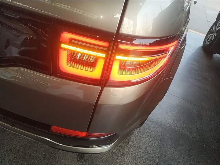 Фото 8 - Land Rover Discovery Sport