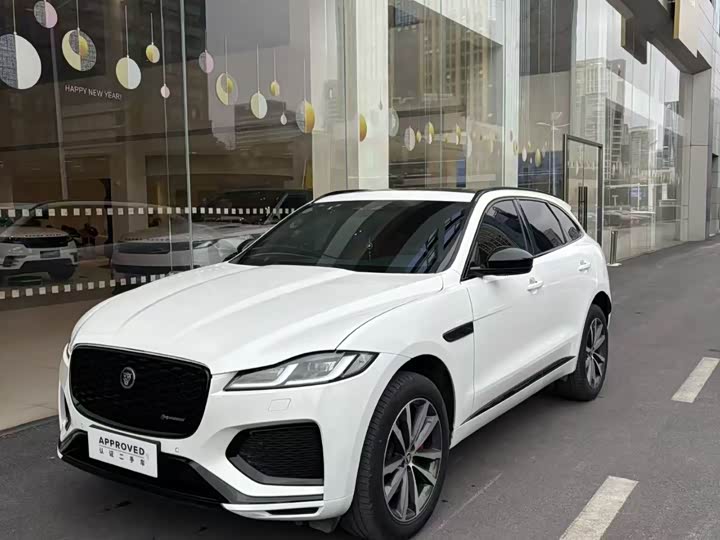 Фото 1 - Jaguar F-Pace