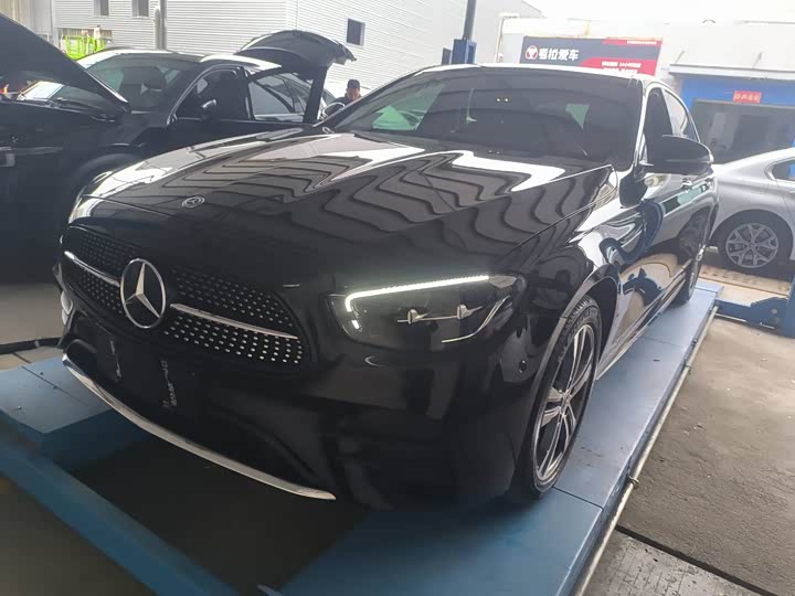 Photo 1 - Mercedes-Benz E-Class