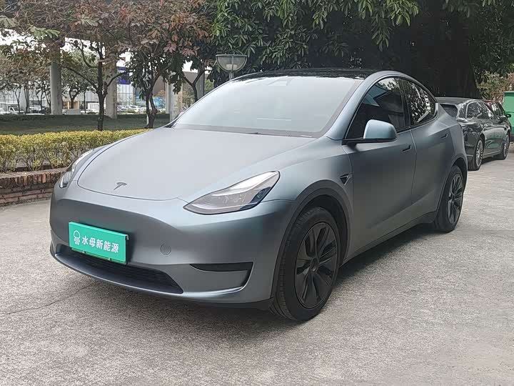 Фото 1 - Tesla Model Y