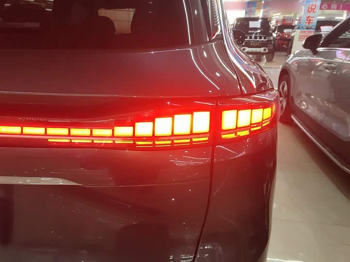 Фото 8 - Changan CS75 Plus