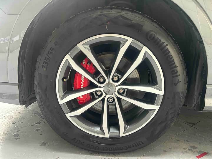 Фото 3 - Audi Q3