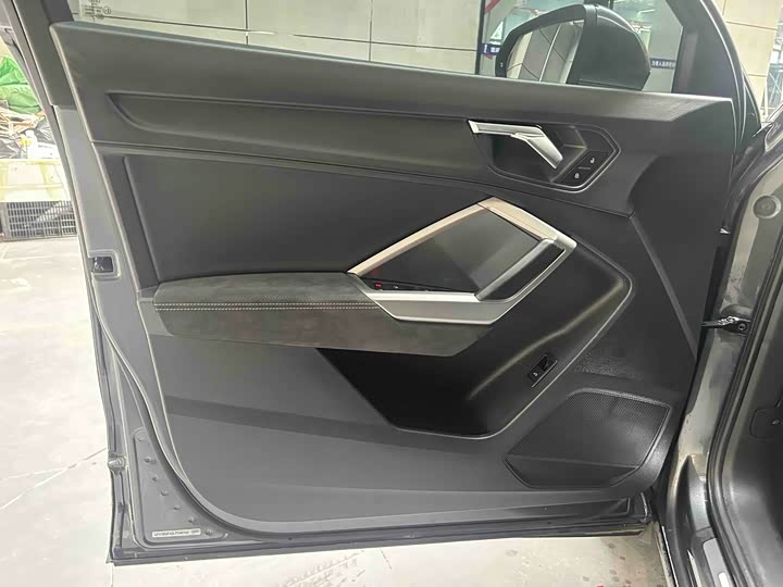 Фото 4 - Audi Q3