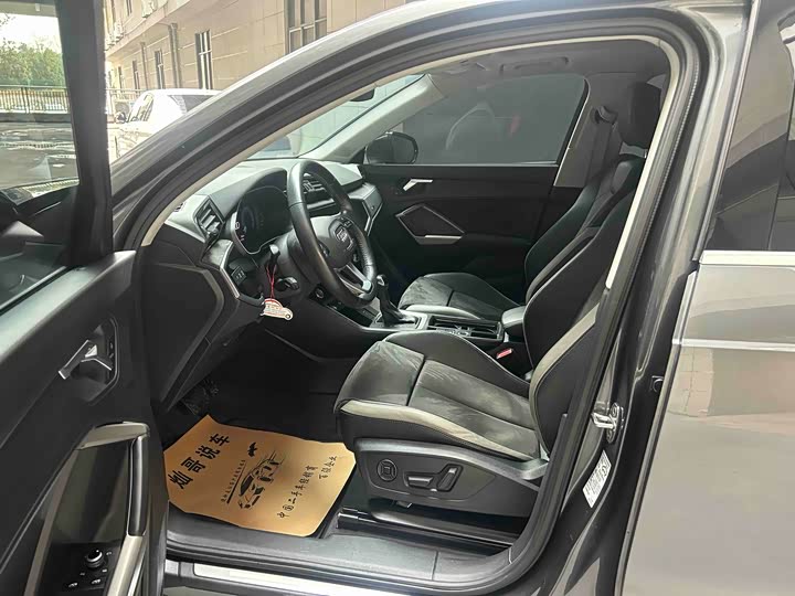 Фото 5 - Audi Q3