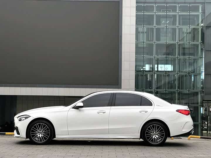 Фото 8 - Mercedes-Benz C-Class