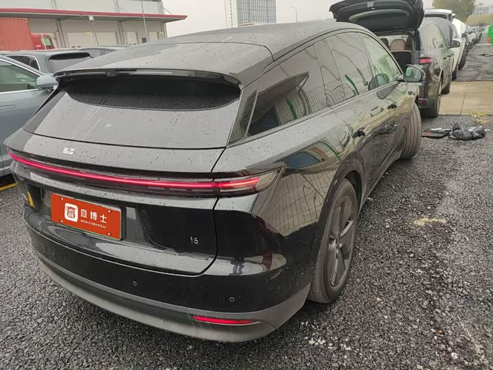 Фото 2 - LiXiang i6