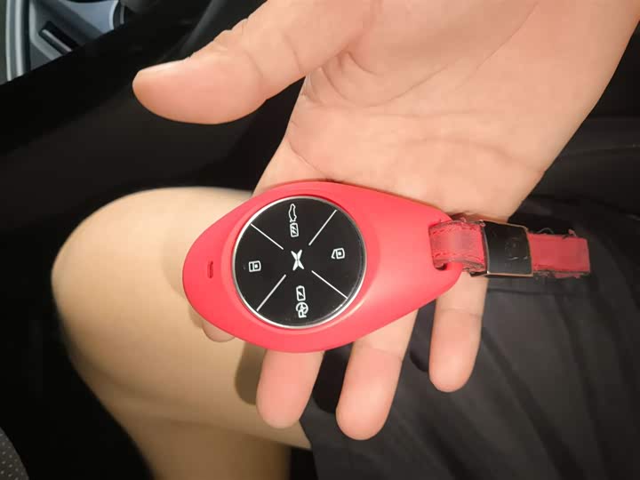 Фото 8 - XPeng P7