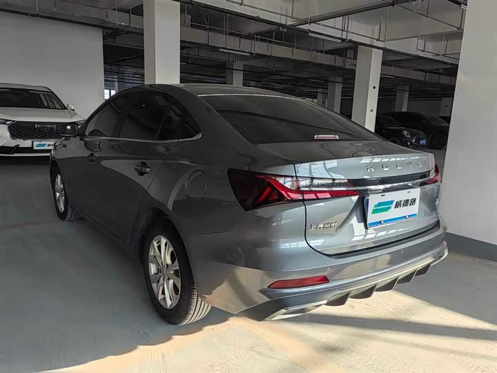 Фото 4 - Roewe i5