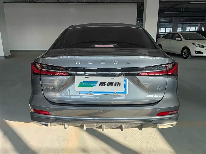 Фото 5 - Roewe i5