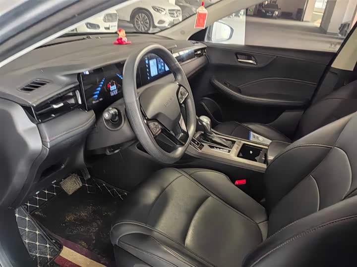 Фото 7 - Roewe i5