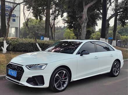 Фото 1 - Audi A4L