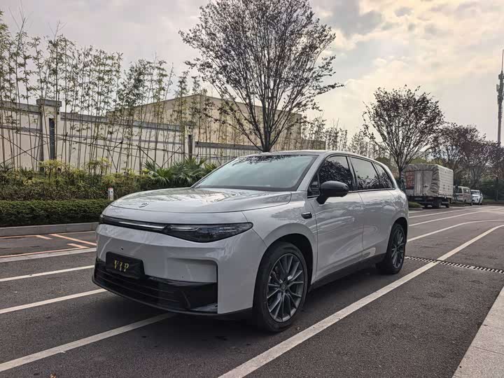 Фото 1 - Leapmotor C10