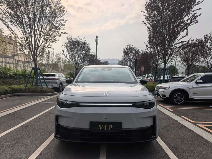 Фото 2 - Leapmotor C10