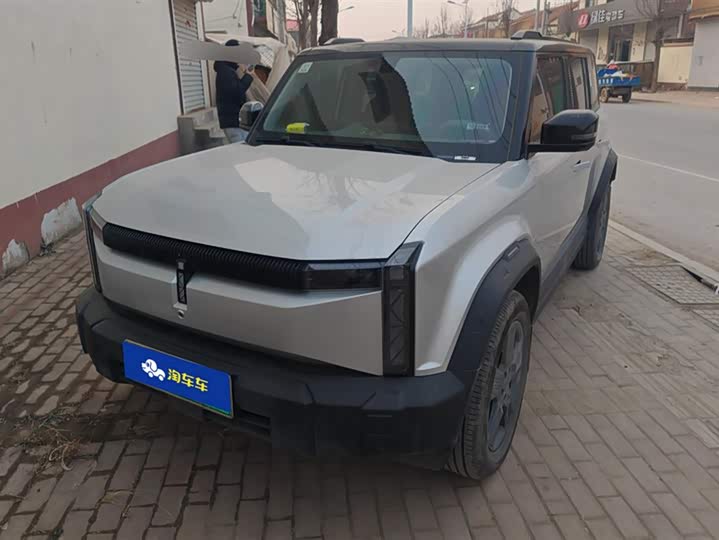 Фото 1 - Chery iCar 03