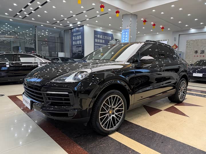 Фото 1 - Porsche Cayenne