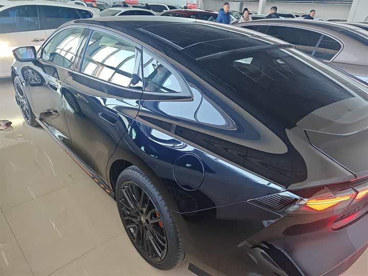 Фото 5 - Changan UNI-V