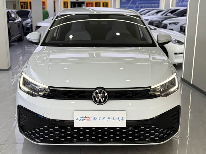 Фото 2 - Volkswagen Lavida