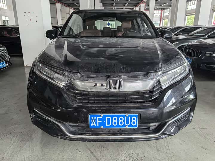 Фото 2 - Honda Avancier