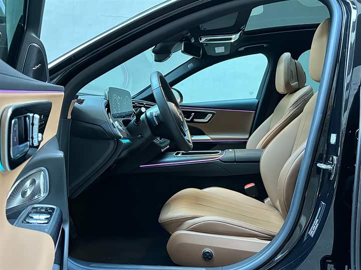 Фото 8 - Mercedes-Benz E-Class