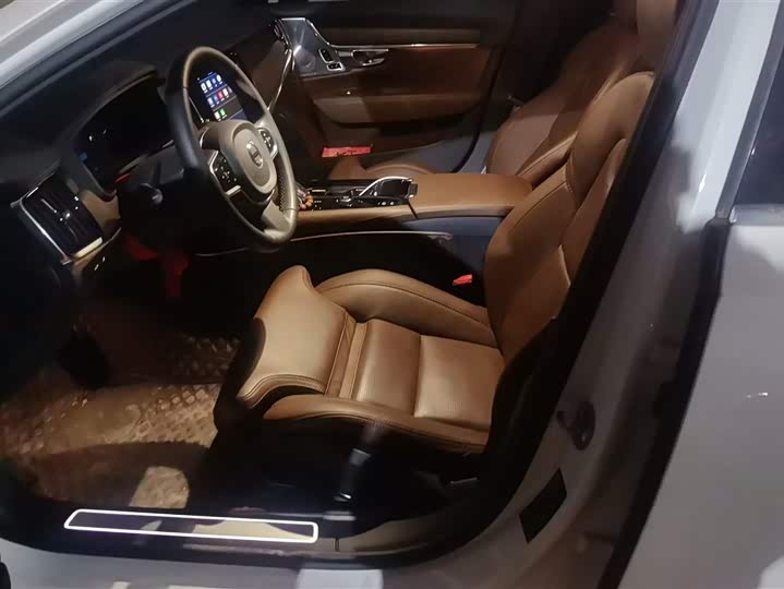 Фото 9 - Volvo S90 Hybrid