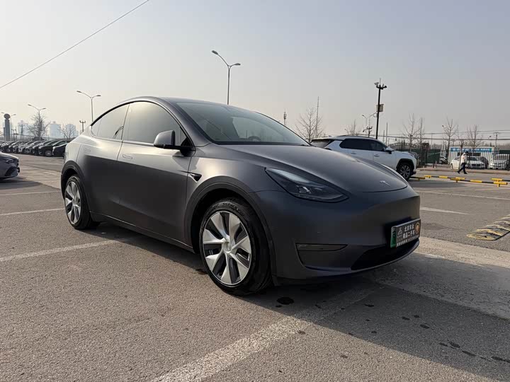 Фото 3 - Tesla Model Y