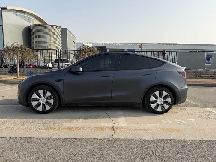 Фото 8 - Tesla Model Y