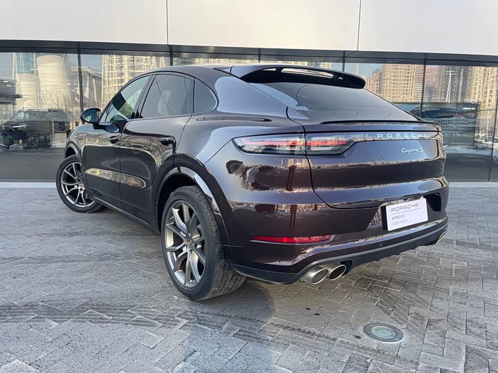 Фото 8 - Porsche Cayenne