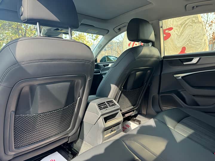 Фото 9 - Audi A7