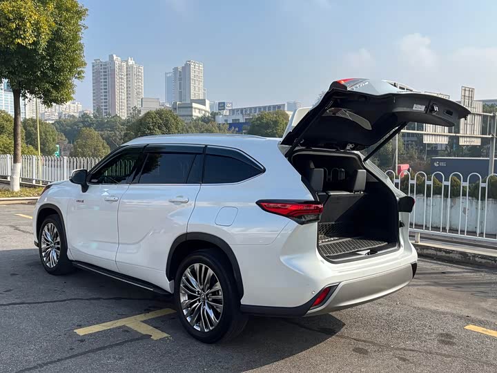 Фото 5 - Toyota Highlander