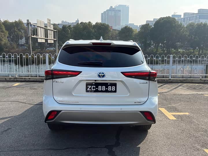 Фото 6 - Toyota Highlander