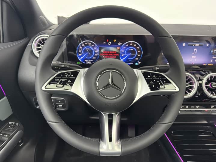 Фото 6 - Mercedes-Benz EQA