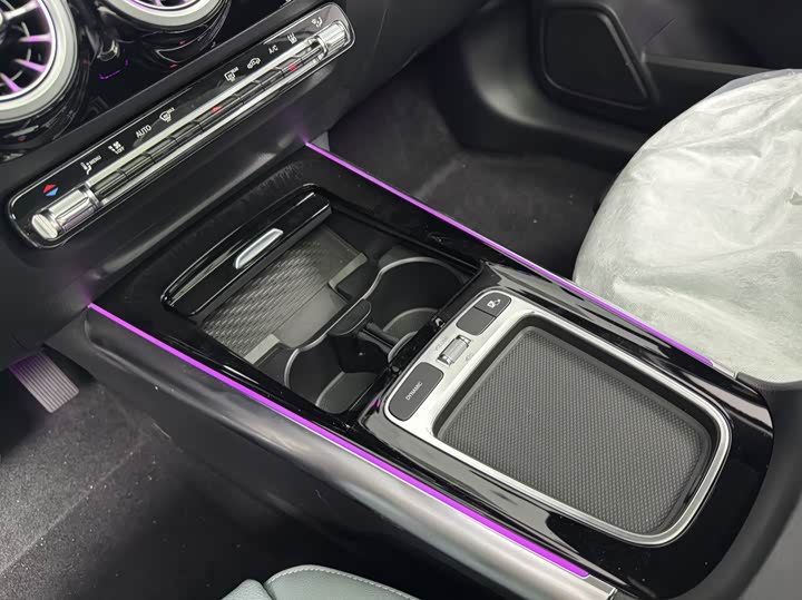 Фото 8 - Mercedes-Benz EQA