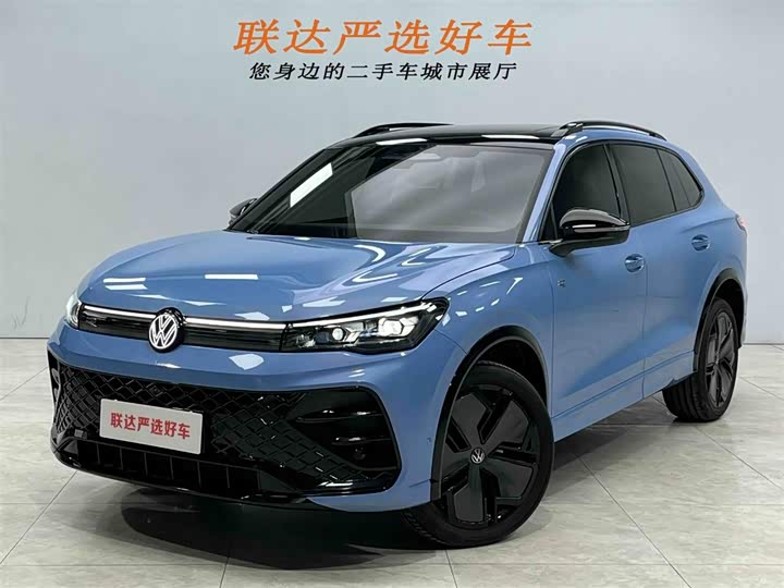 Фото 1 - Volkswagen Tiguan L Pro