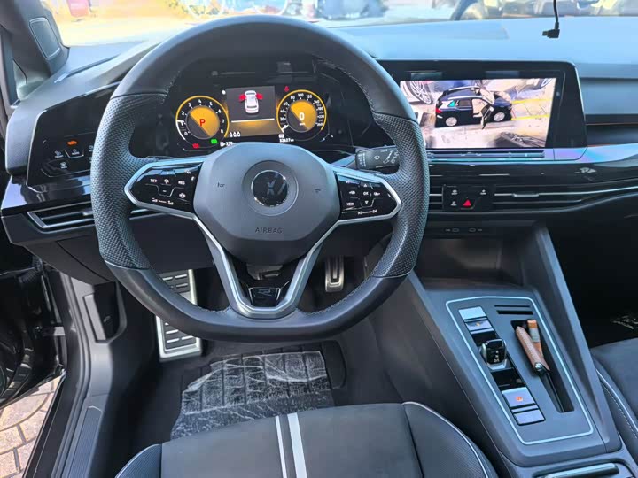 Фото 5 - Volkswagen Golf