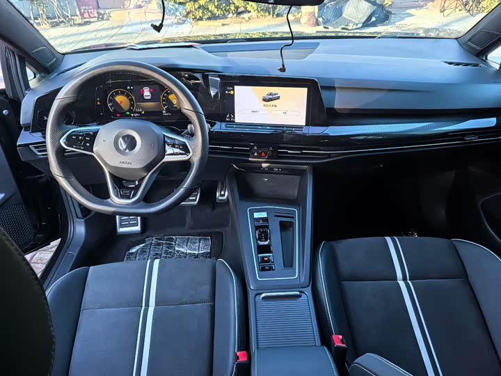 Фото 6 - Volkswagen Golf