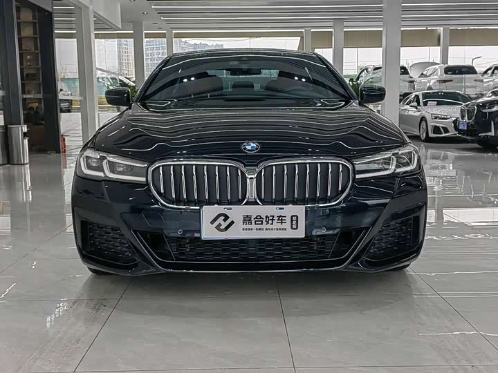 Фото 2 - BMW 5 Series