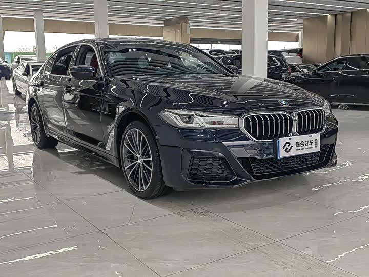 Фото 3 - BMW 5 Series