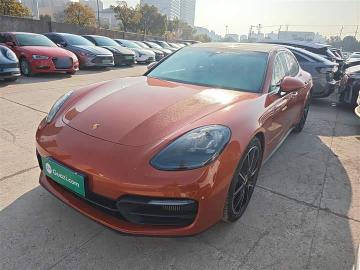 Фото 1 - Porsche Panamera