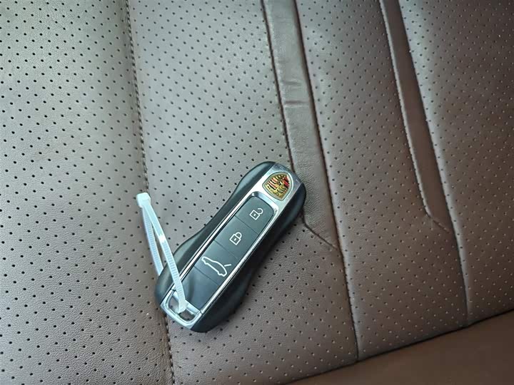 Фото 9 - Porsche Panamera