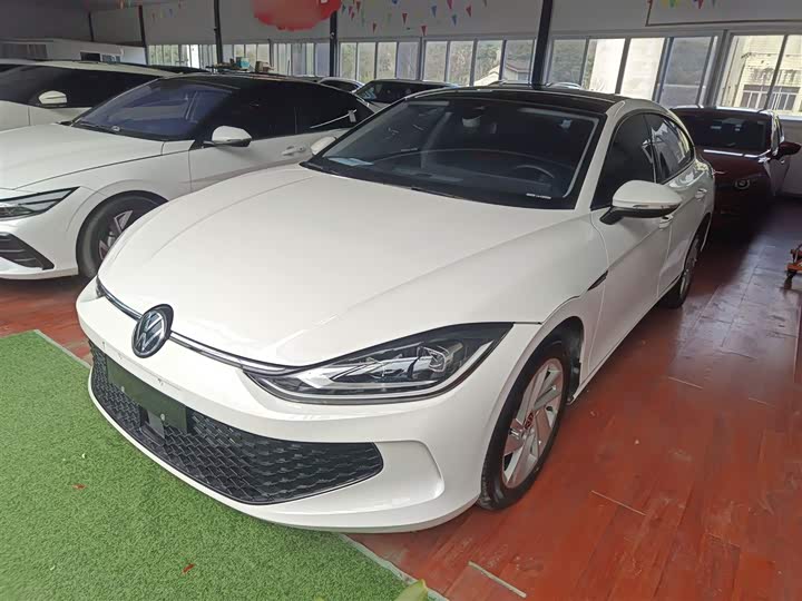 Фото 1 - Volkswagen Lamando L