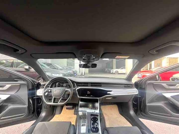 Фото 4 - Audi A6L