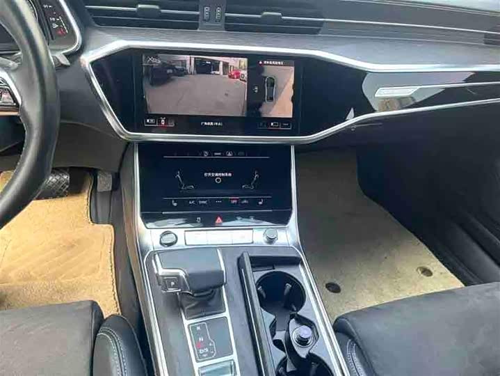 Фото 9 - Audi A6L