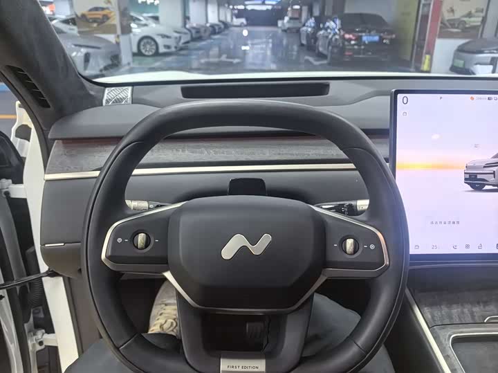 Фото 5 - Nio Onvo L90