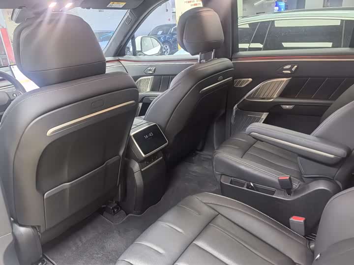 Фото 8 - Nio Onvo L90