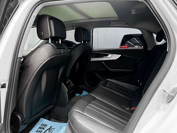 Фото 9 - Audi A4L