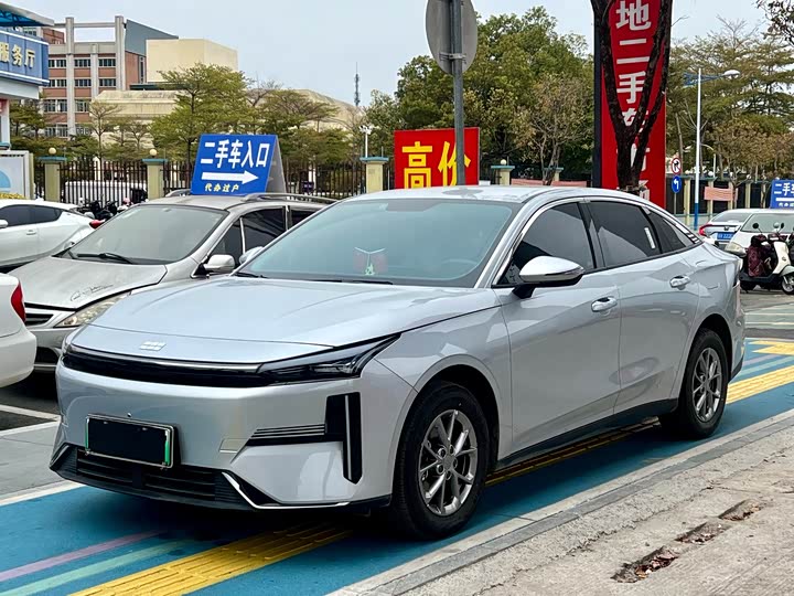 Фото 1 - Geely Galaxy L6