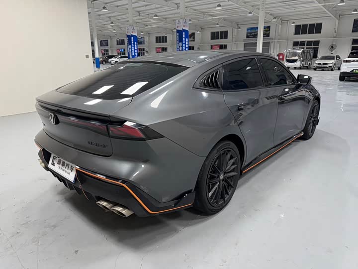 Фото 4 - Changan UNI-V