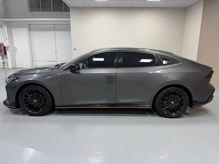 Фото 7 - Changan UNI-V